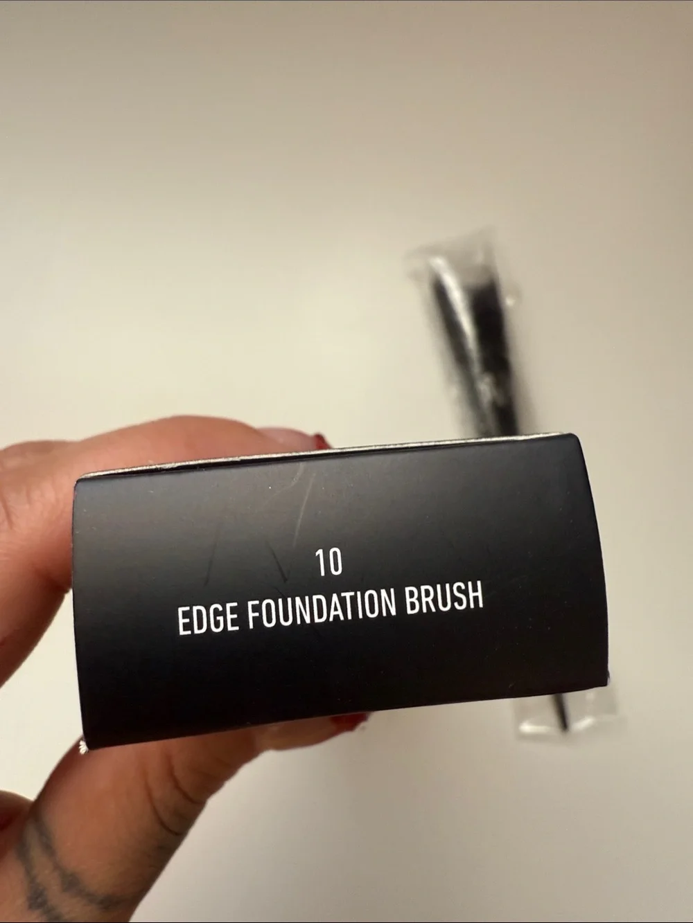 NEW KAT VON D FOUNDATION BRUSH #10